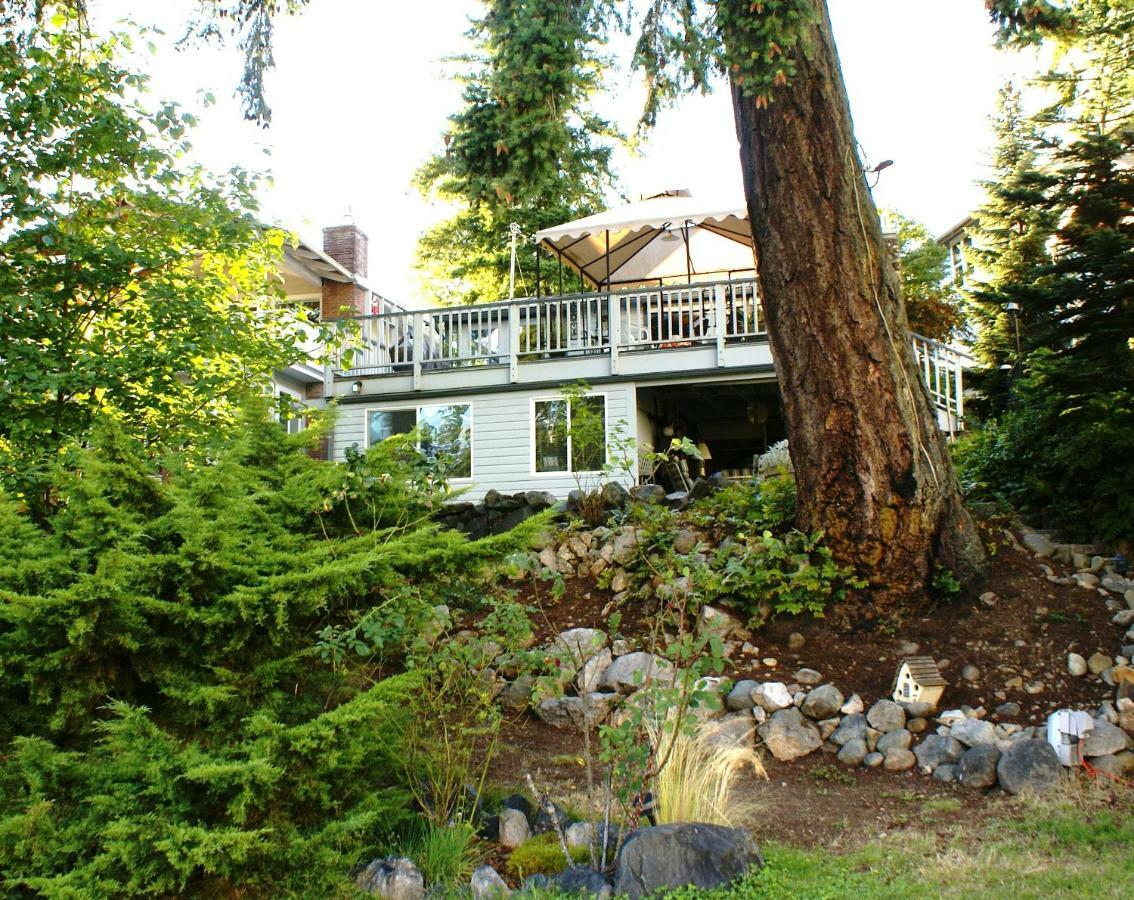 Linda'S By The Lake Maple Valley Exterior photo